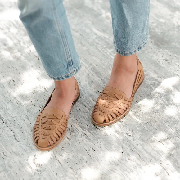 NWB Nisolo Almond Huarache Flats - Picture 2 of 6